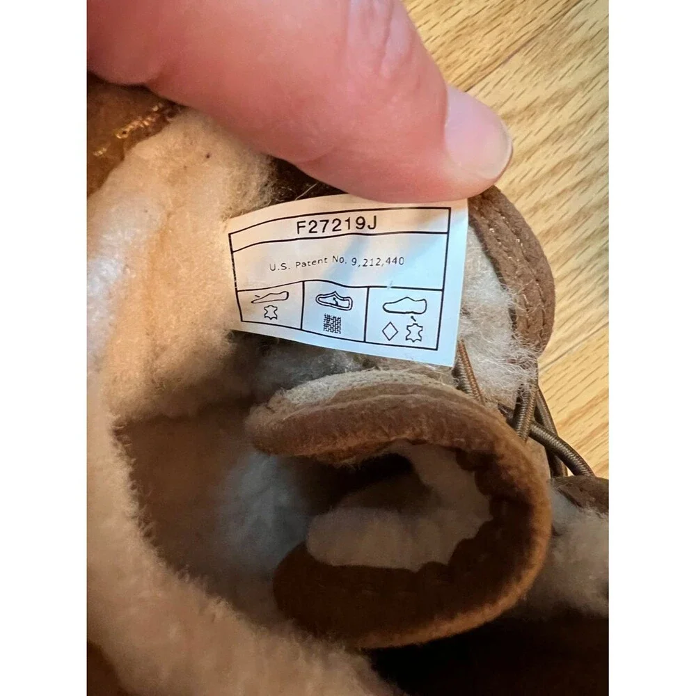 UGG Baby Infant Toddler Neumel Boots Chestnut Suede Infant US Size 4-5 UK Size 4